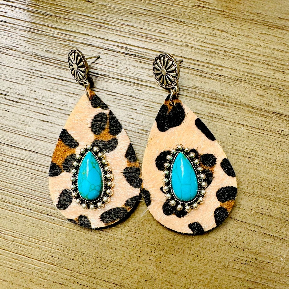 Cheetah turquoise tear drop shaped earrings
